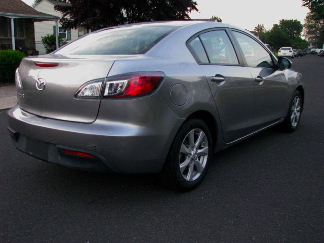 Mazda 3 2010 photo 3