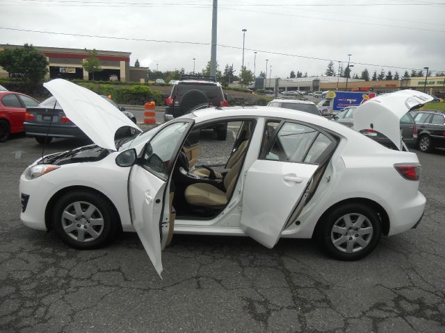 Mazda 3 2010 photo 9