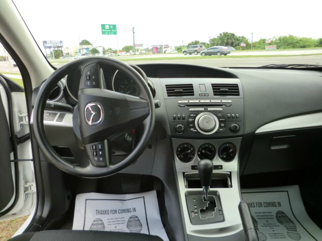 Mazda 3 2010 photo 2