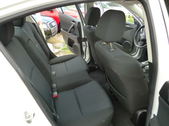 Mazda 3 2010 photo 3