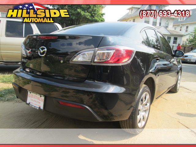 Mazda 3 2010 photo 1