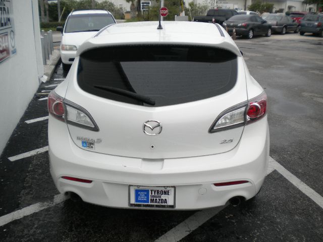 Mazda 3 2010 photo 1