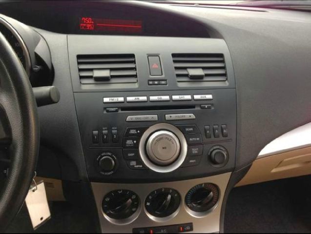 Mazda 3 2010 photo 3