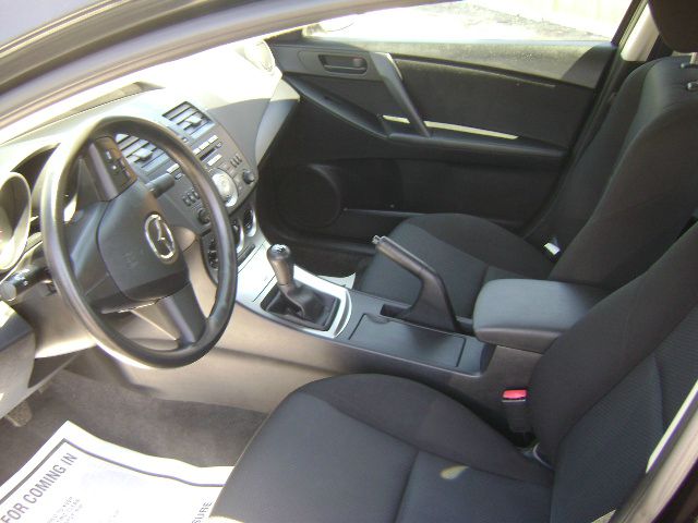 Mazda 3 2010 photo 1