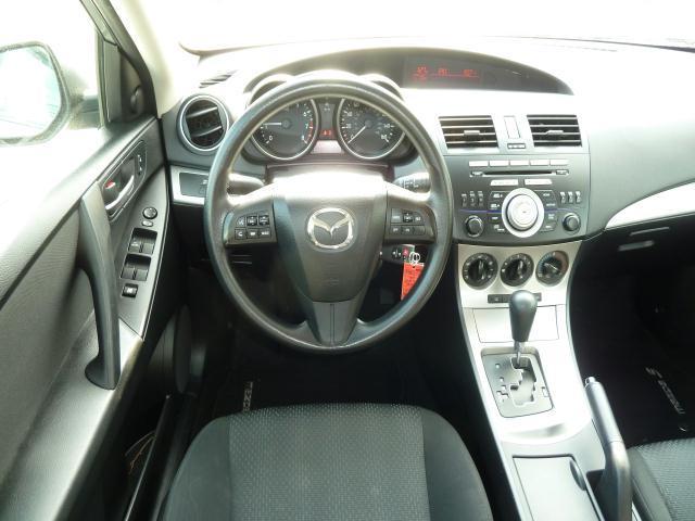 Mazda 3 2010 photo 4