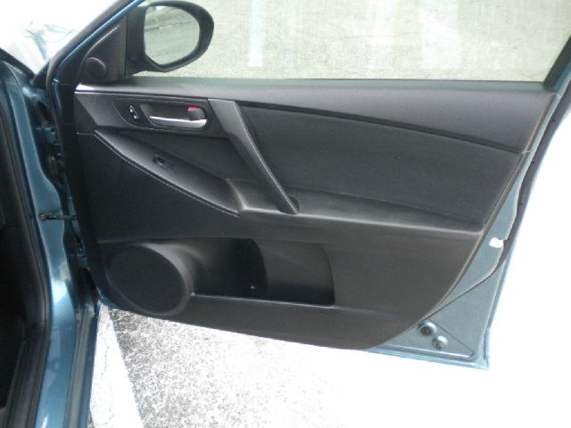 Mazda 3 2010 photo 22