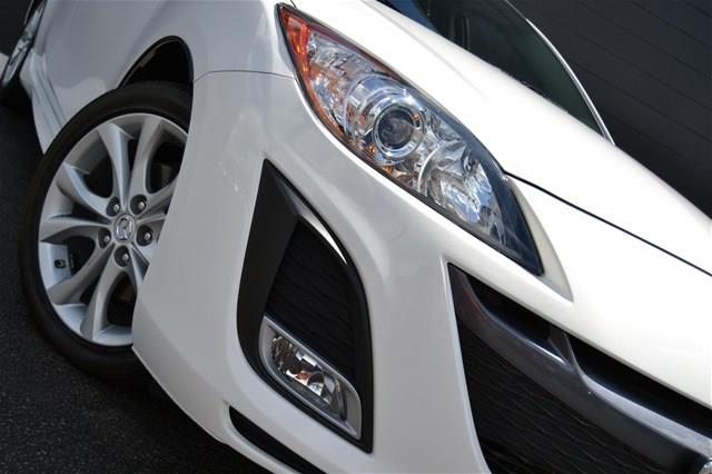 Mazda 3 2010 photo 2