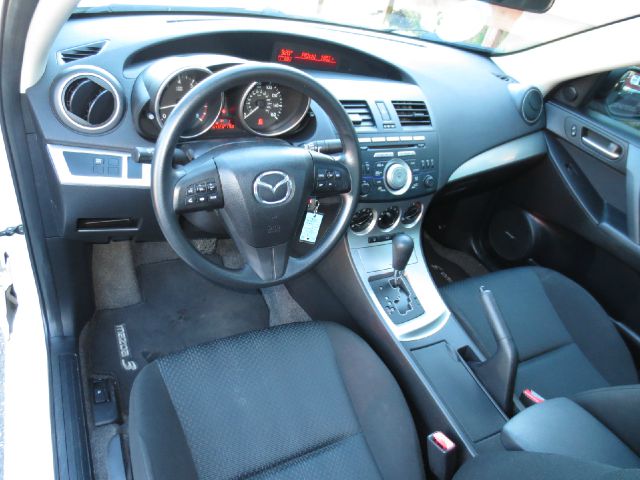 Mazda 3 2010 photo 4