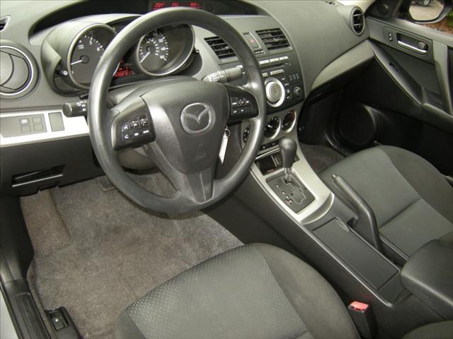 Mazda 3 2010 photo 3