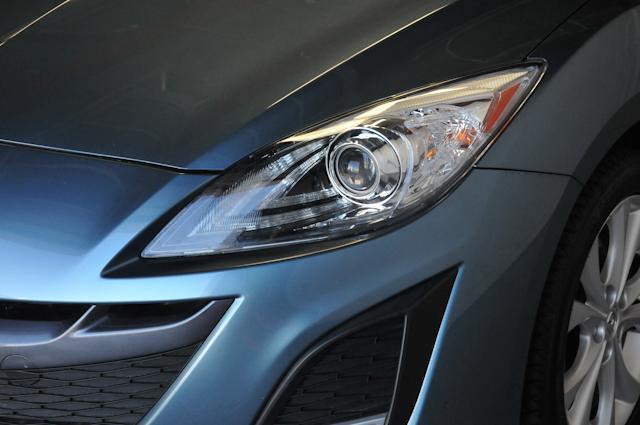 Mazda 3 2010 photo 1