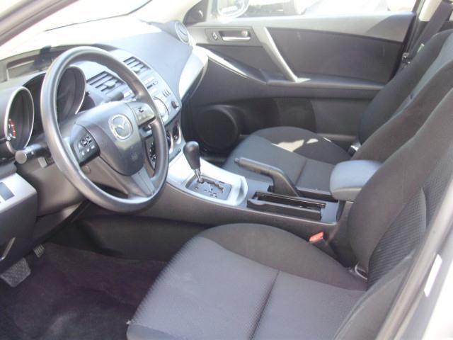 Mazda 3 2010 photo 1