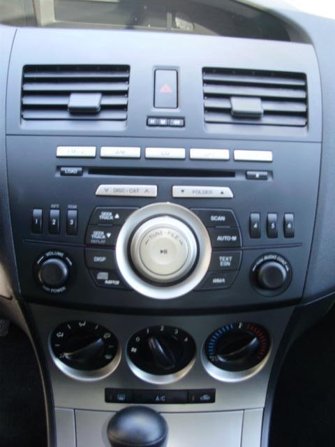 Mazda 3 2010 photo 3