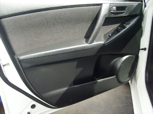 Mazda 3 2010 photo 1