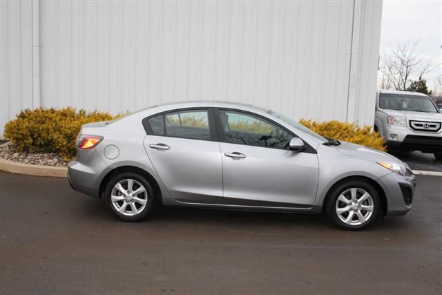 Mazda 3 2010 photo 1