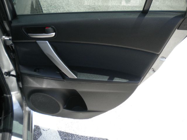 Mazda 3 2010 photo 4