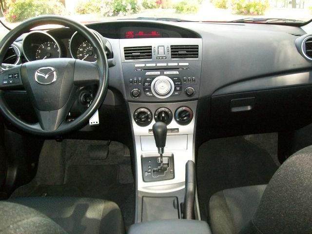 Mazda 3 2011 photo 4