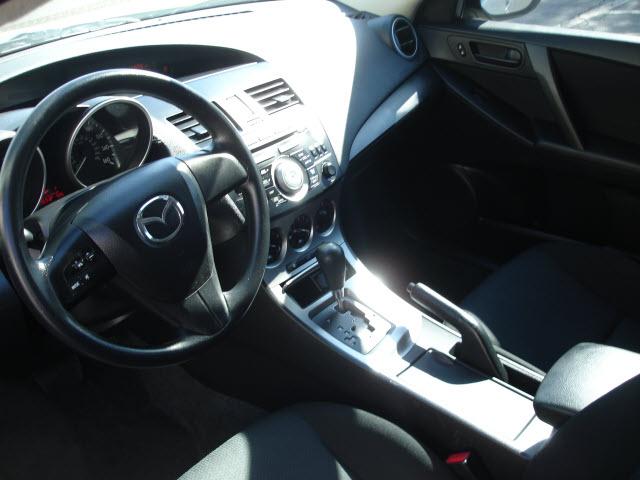 Mazda 3 2011 photo 3