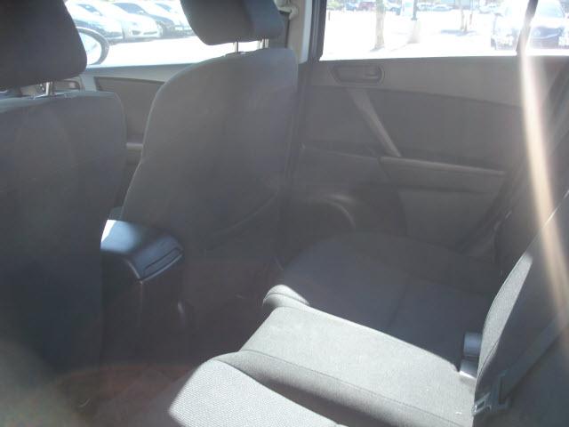 Mazda 3 2011 photo 4