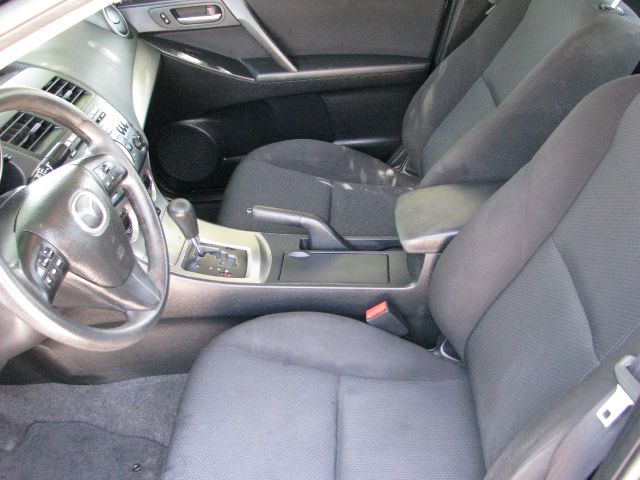 Mazda 3 2011 photo 26