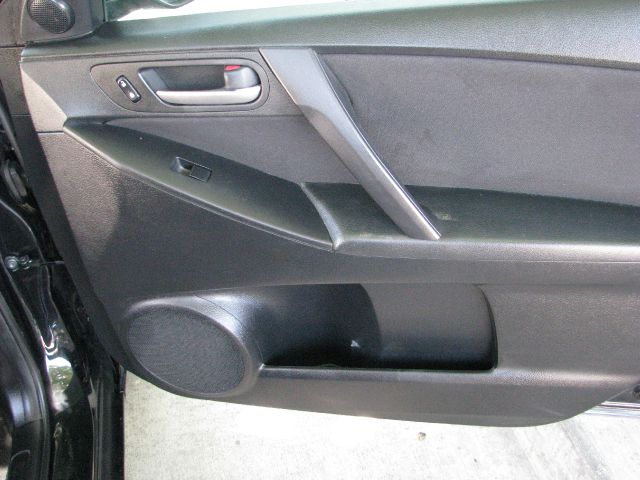 Mazda 3 2011 photo 4