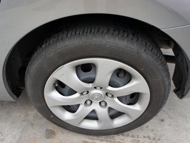 Mazda 3 2011 photo 3