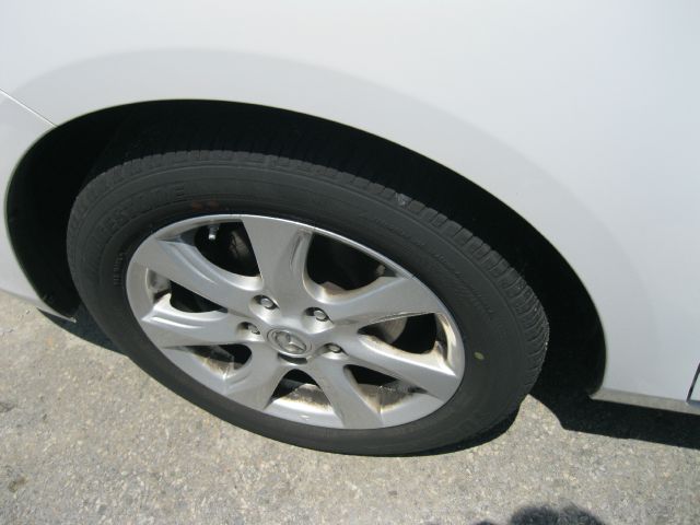 Mazda 3 2011 photo 3