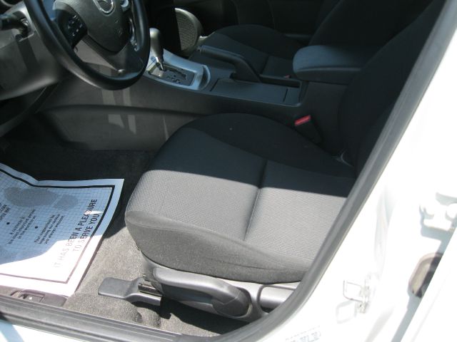 Mazda 3 2011 photo 8