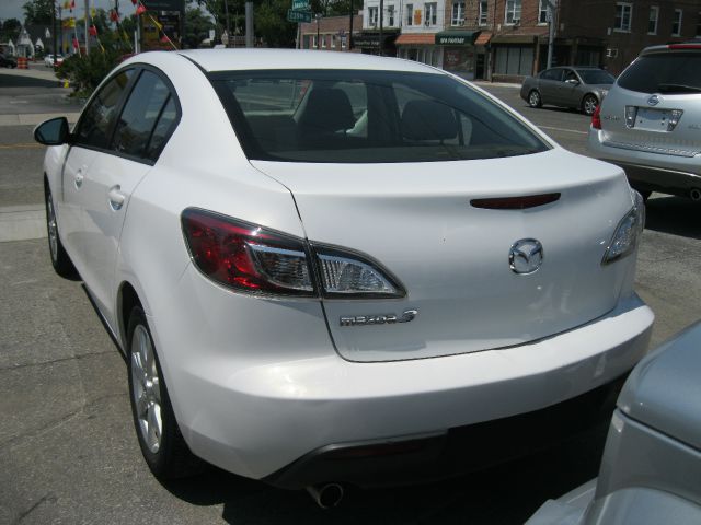 Mazda 3 2011 photo 9