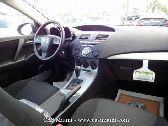 Mazda 3 2011 photo 4