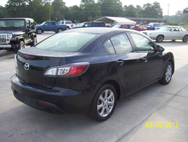 Mazda 3 2011 photo 2