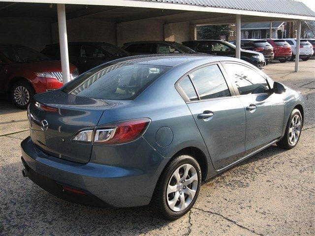 Mazda 3 2011 photo 1