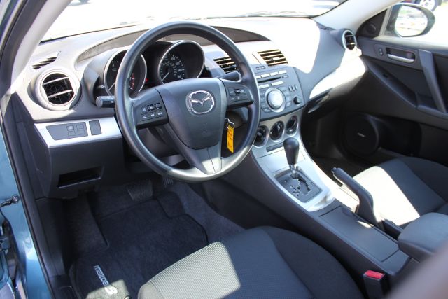 Mazda 3 2011 photo 16