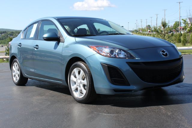 Mazda 3 2011 photo 2