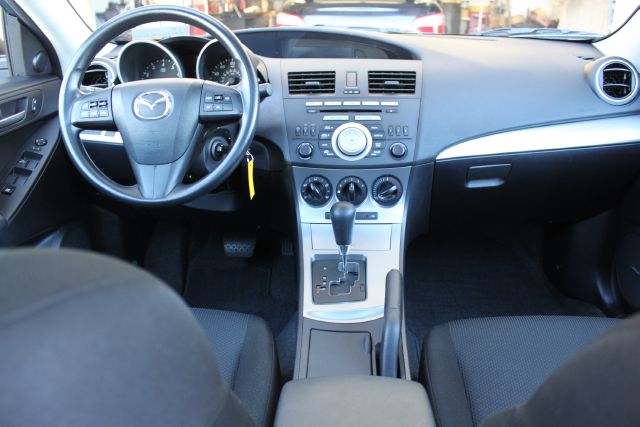 Mazda 3 2011 photo 26