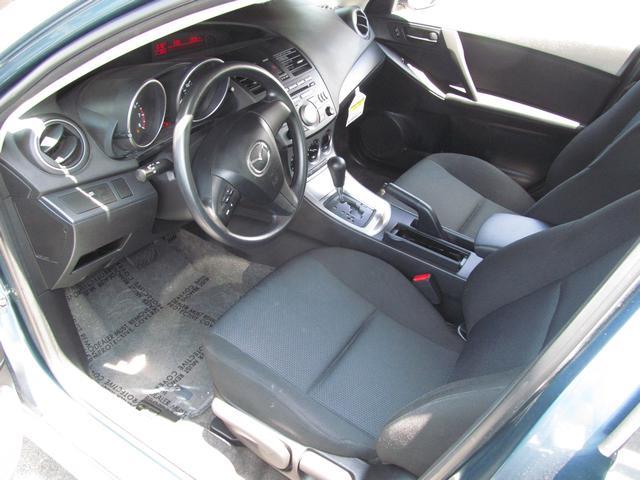 Mazda 3 2011 photo 3