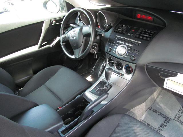 Mazda 3 2011 photo 4