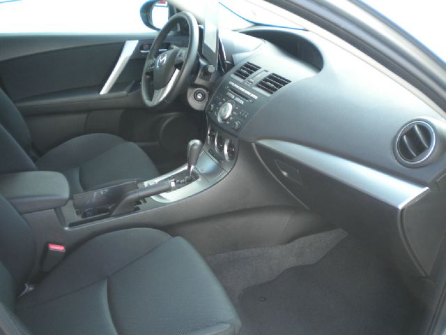 Mazda 3 2011 photo 14