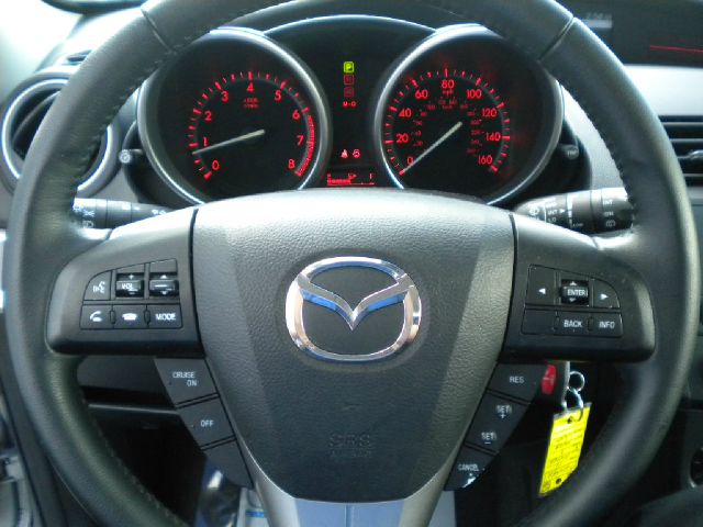 Mazda 3 2011 photo 22