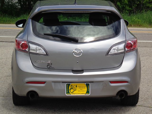 Mazda 3 2011 photo 2