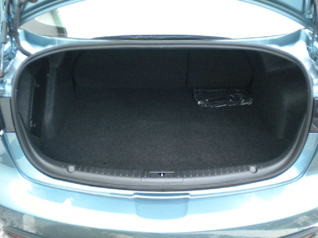 Mazda 3 2011 photo 1