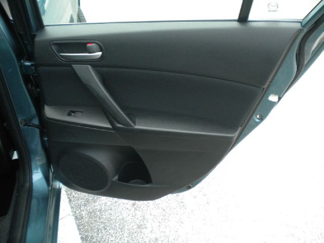 Mazda 3 2011 photo 17