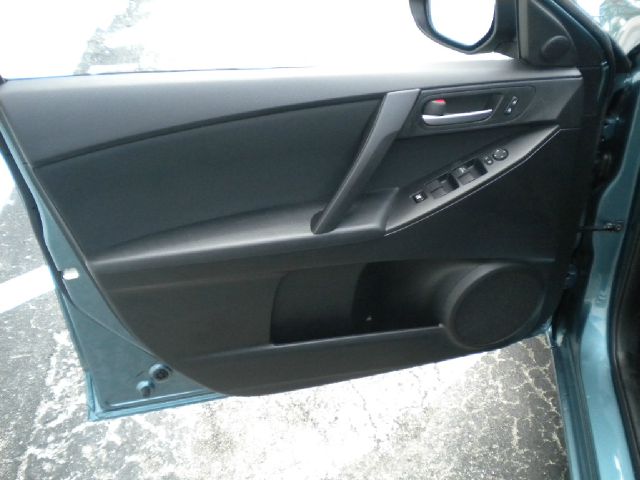 Mazda 3 2011 photo 3