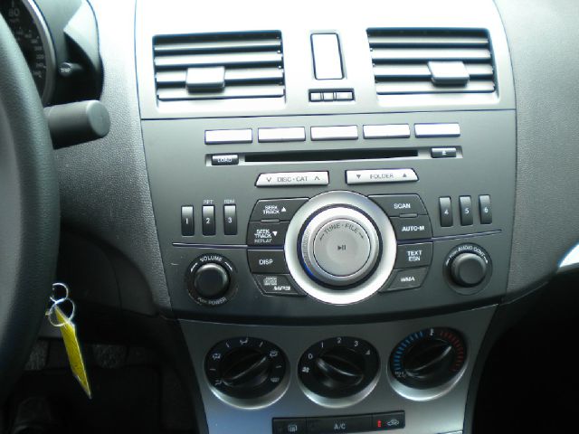 Mazda 3 2011 photo 4