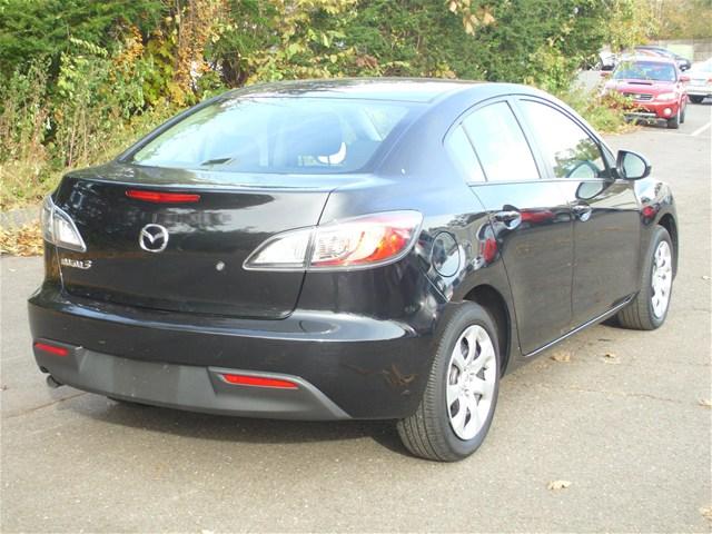 Mazda 3 2011 photo 3