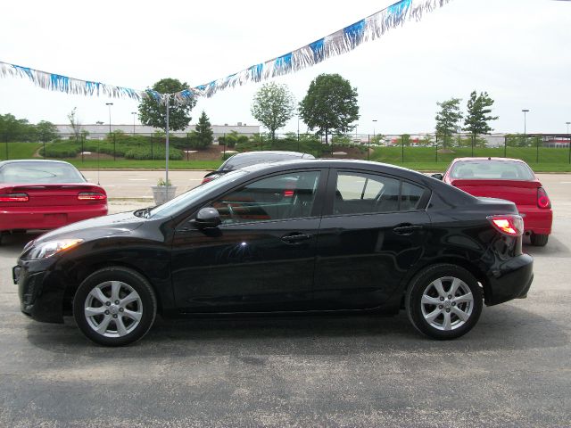 Mazda 3 2011 photo 1