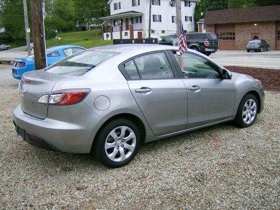 Mazda 3 2011 photo 1