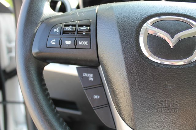 Mazda 3 2011 photo 11