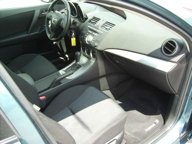 Mazda 3 2011 photo 17