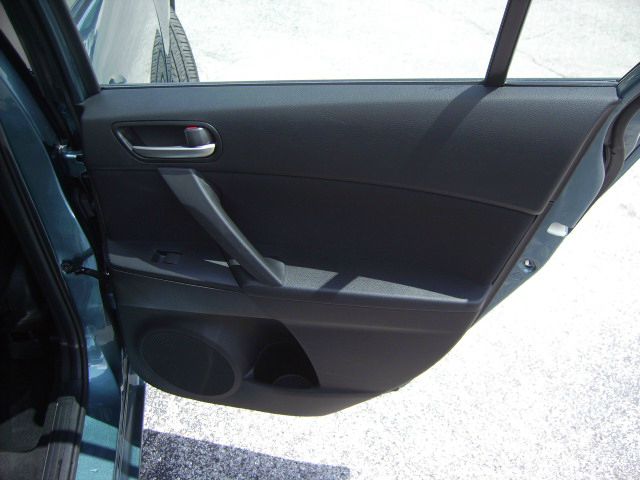 Mazda 3 2011 photo 18