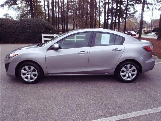 Mazda 3 2011 photo 1